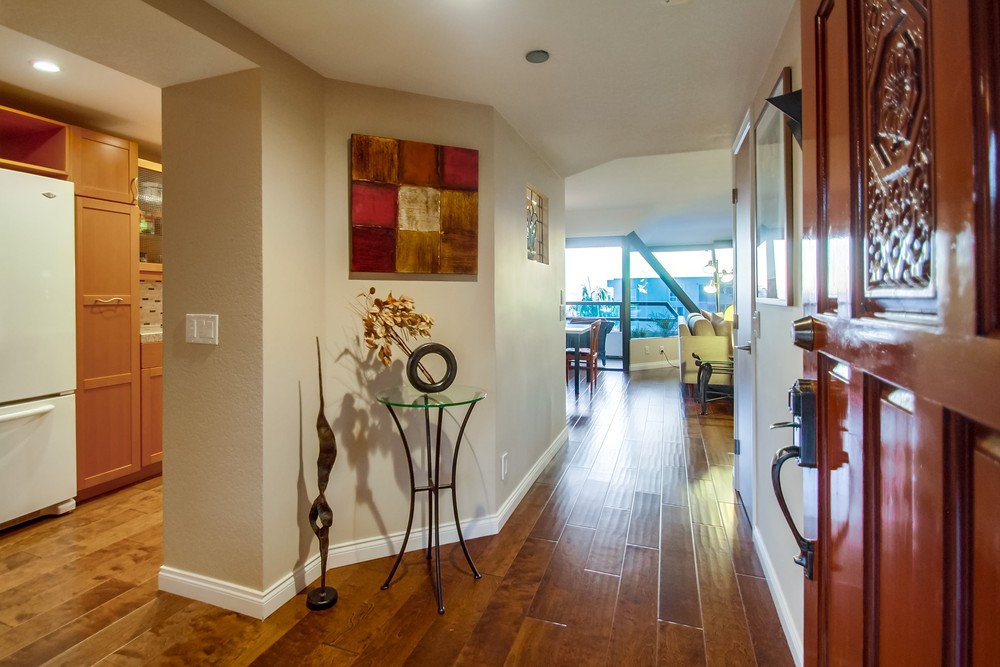 Virtual tour photo 9 of 64 for 230 W Laurel St #401