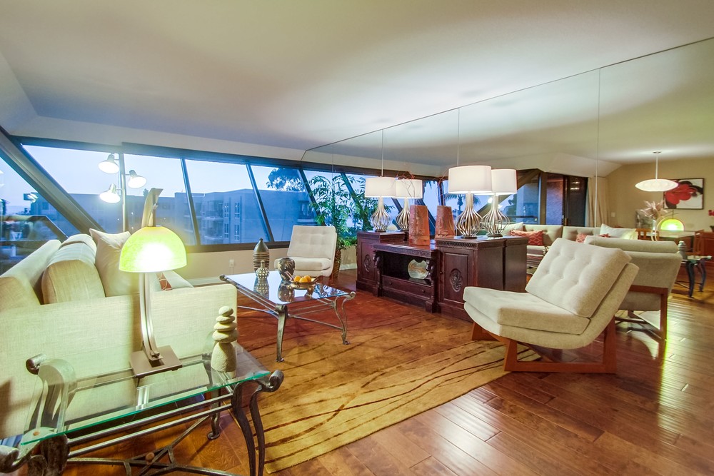 Virtual tour photo 11 of 64 for 230 W Laurel St #401