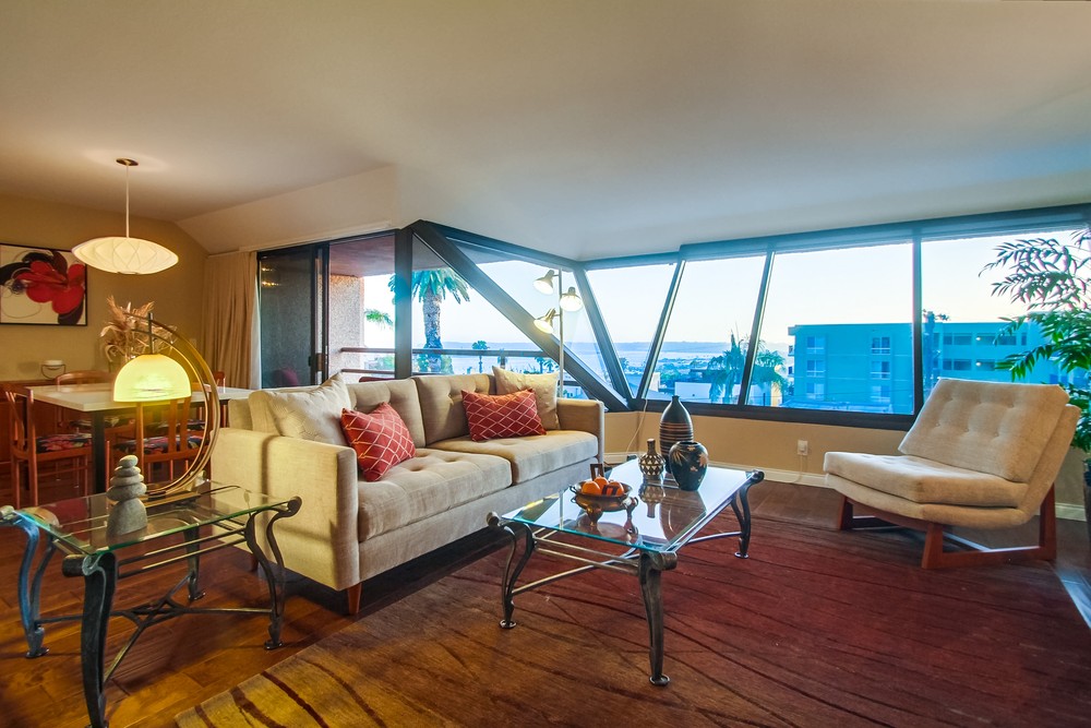 Virtual tour photo 18 of 64 for 230 W Laurel St #401