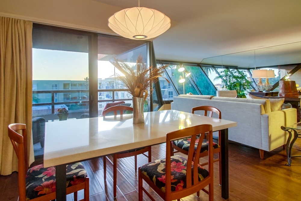 Virtual tour photo 23 of 64 for 230 W Laurel St #401
