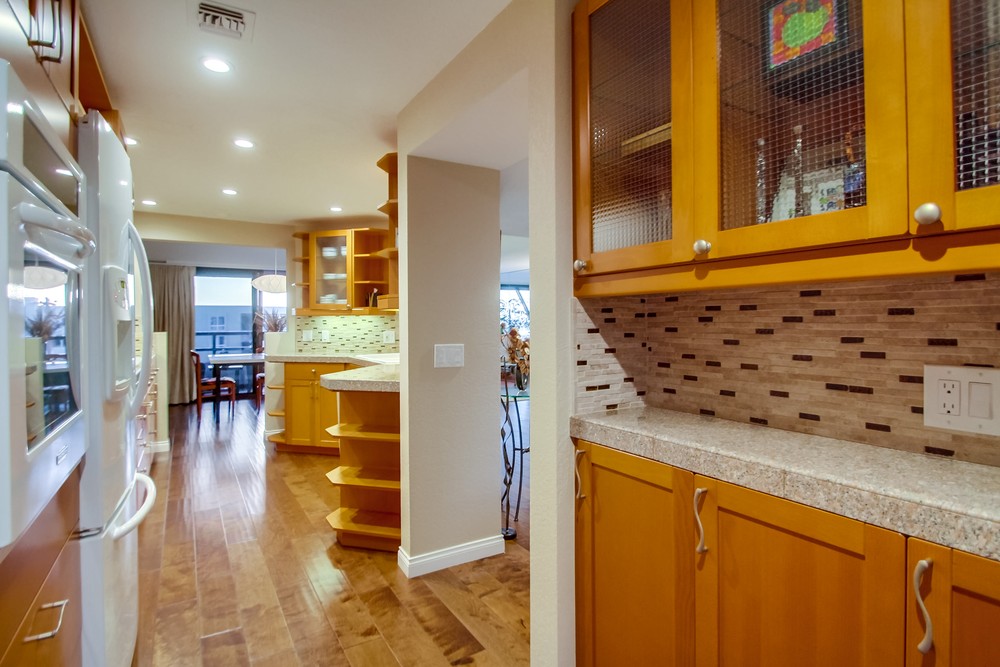 Virtual tour photo 31 of 64 for 230 W Laurel St #401