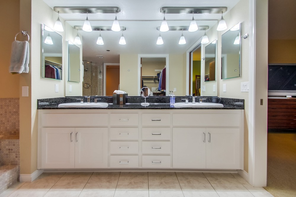 Virtual tour photo 45 of 64 for 230 W Laurel St #401