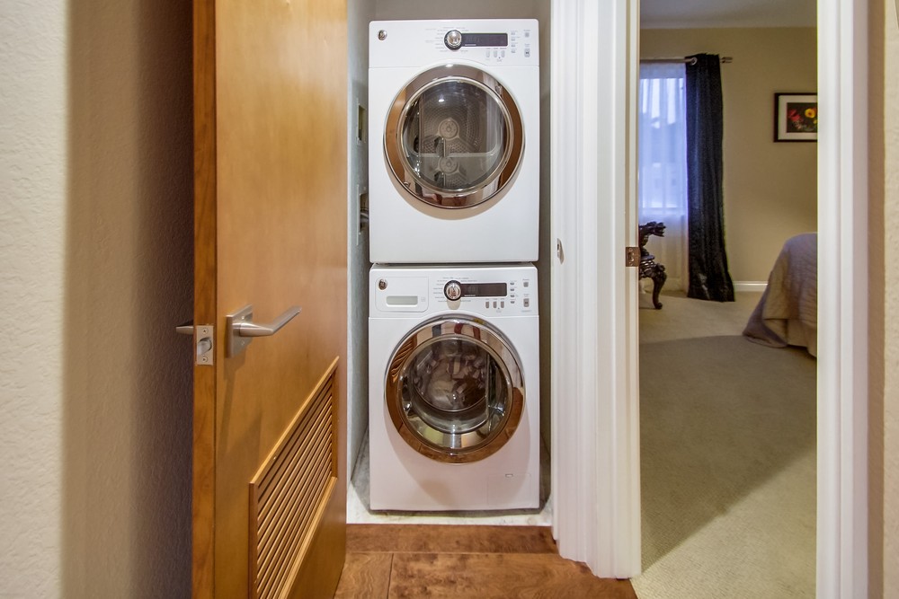 Virtual tour photo 57 of 64 for 230 W Laurel St #401