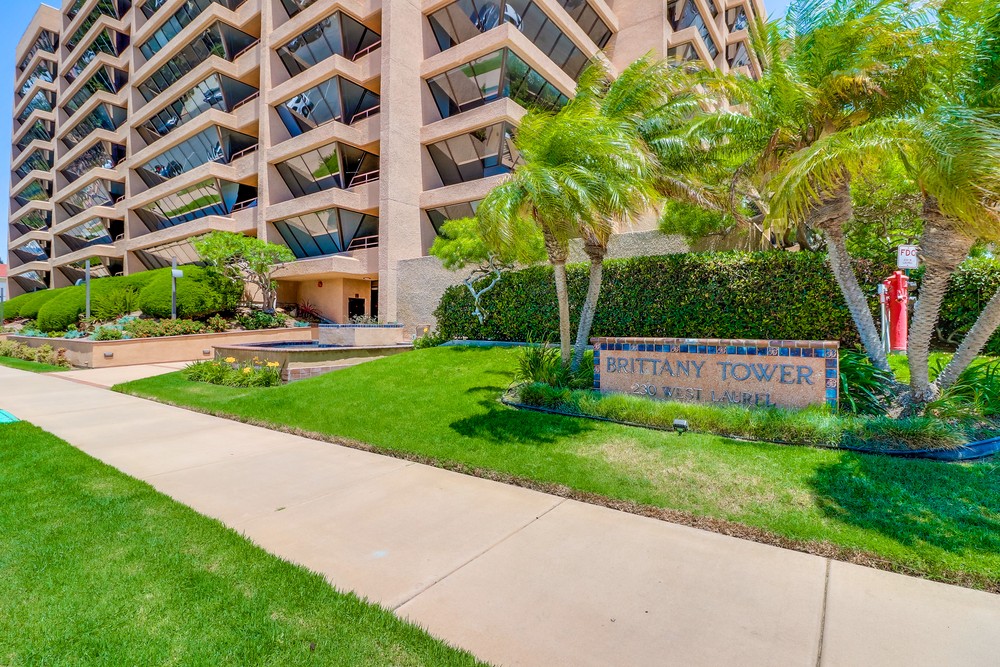 Virtual tour photo 3 of 55 for 230 W Laurel St #401