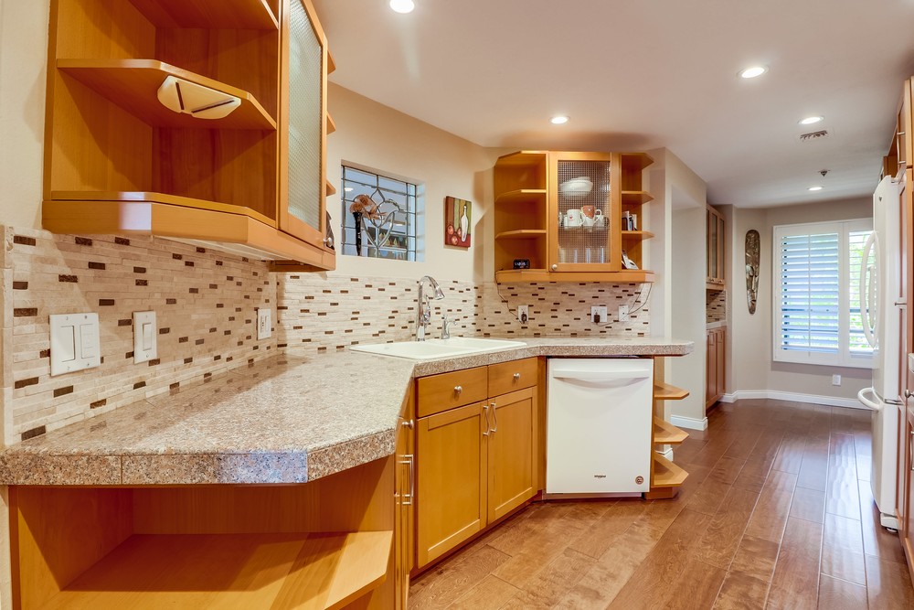 Virtual tour photo 25 of 55 for 230 W Laurel St #401