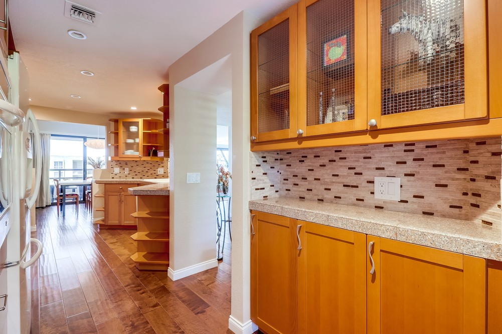 Virtual tour photo 29 of 55 for 230 W Laurel St #401
