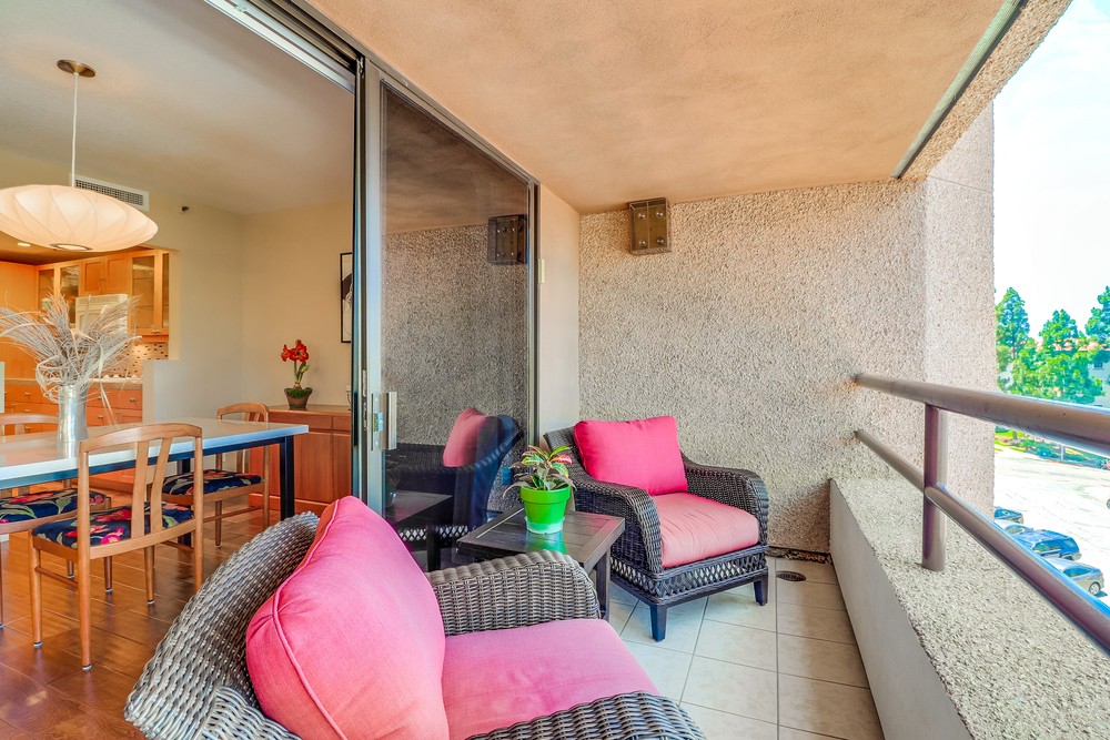 Virtual tour photo 30 of 55 for 230 W Laurel St #401