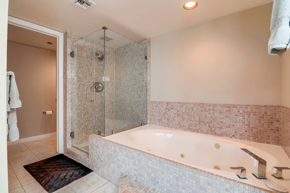 Virtual tour photo 39 of 55 for 230 W Laurel St #401