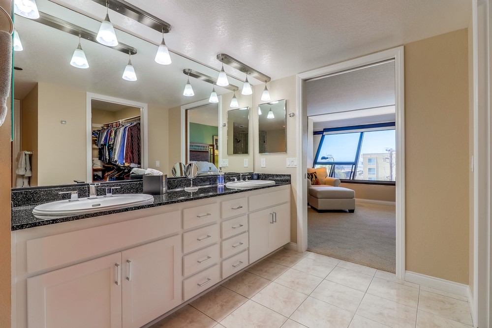 Virtual tour photo 40 of 55 for 230 W Laurel St #401