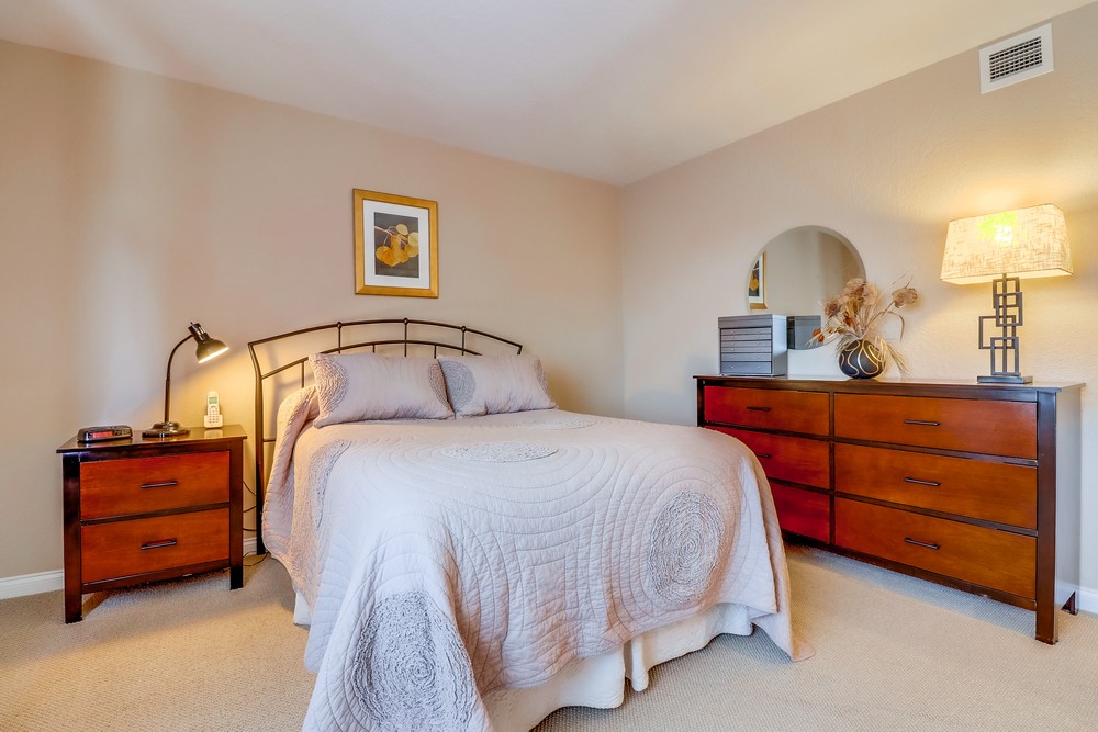 Virtual tour photo 44 of 55 for 230 W Laurel St #401