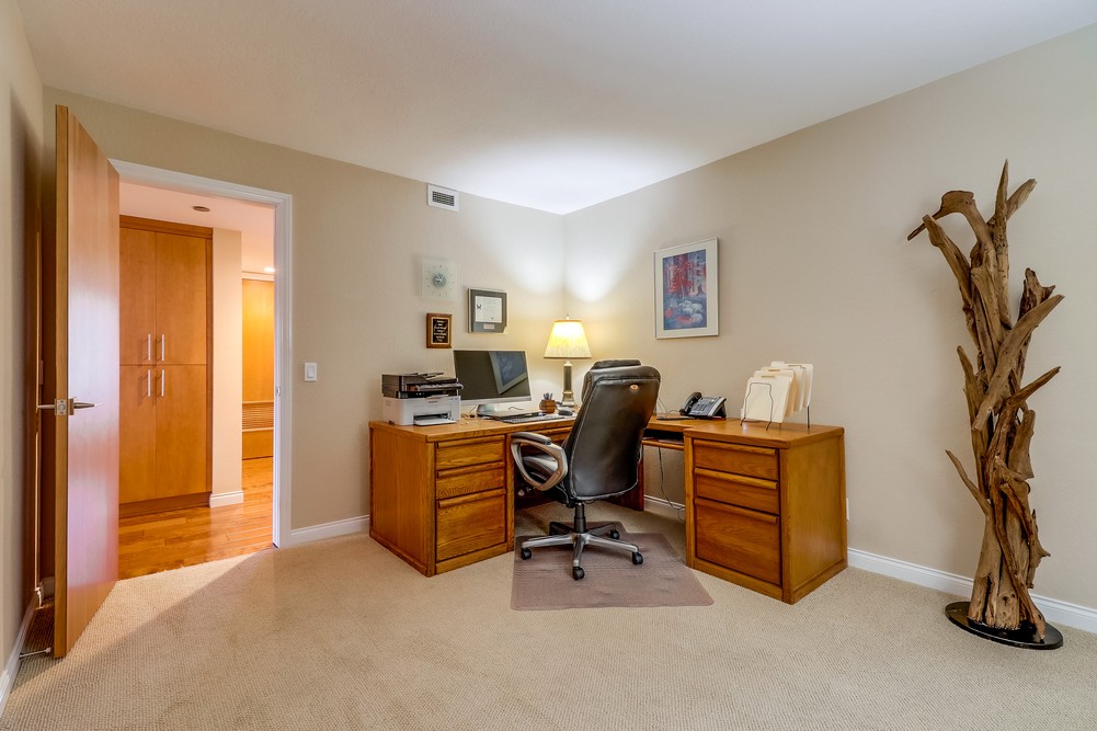 Virtual tour photo 48 of 55 for 230 W Laurel St #401