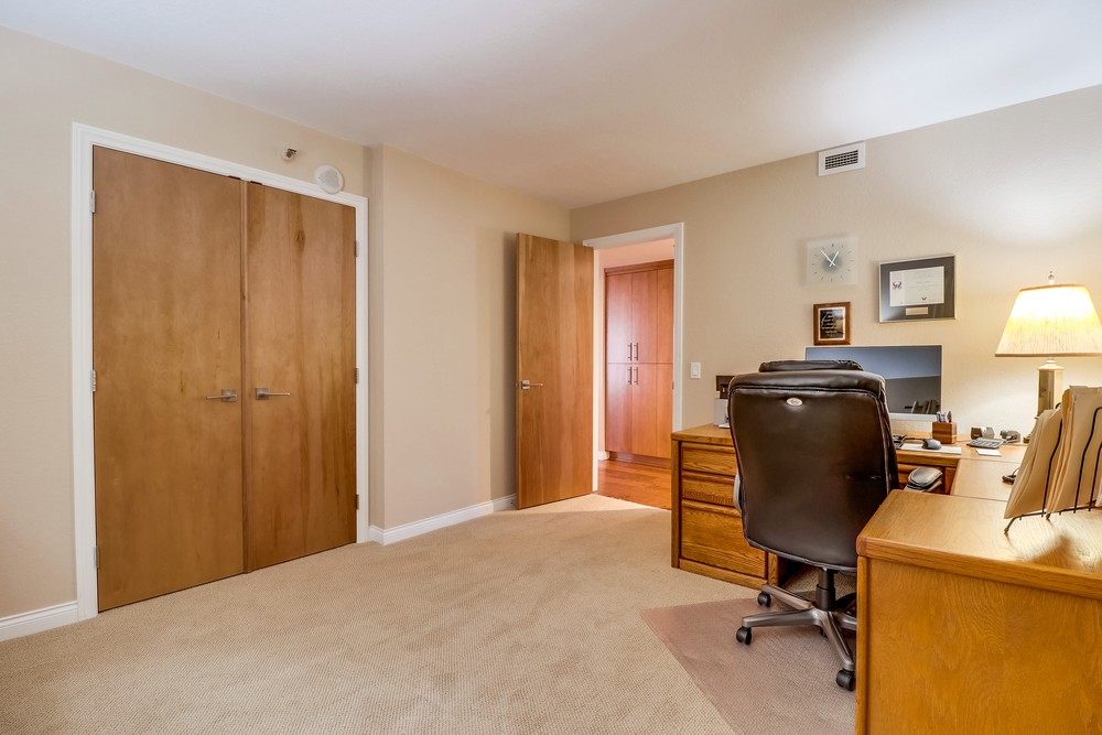 Virtual tour photo 49 of 55 for 230 W Laurel St #401