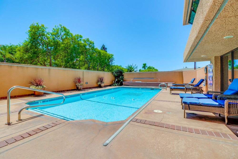 Virtual tour photo 54 of 55 for 230 W Laurel St #401
