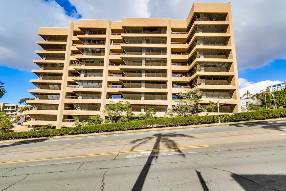Virtual tour photo 4 of 73 for 230 W Laurel St