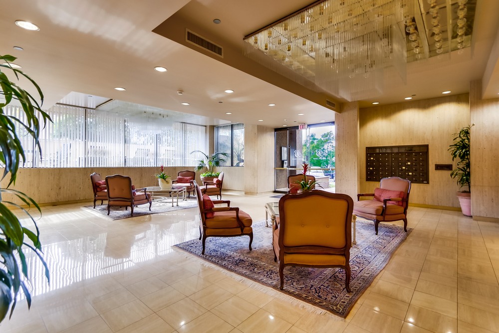 Virtual tour photo 10 of 73 for 230 W Laurel St