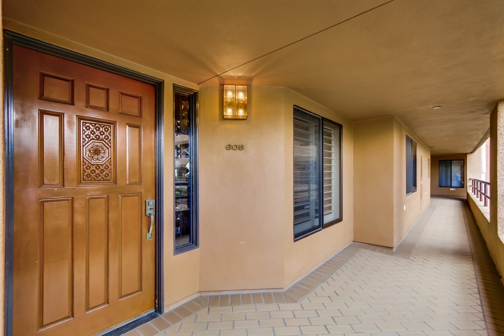 Virtual tour photo 11 of 73 for 230 W Laurel St