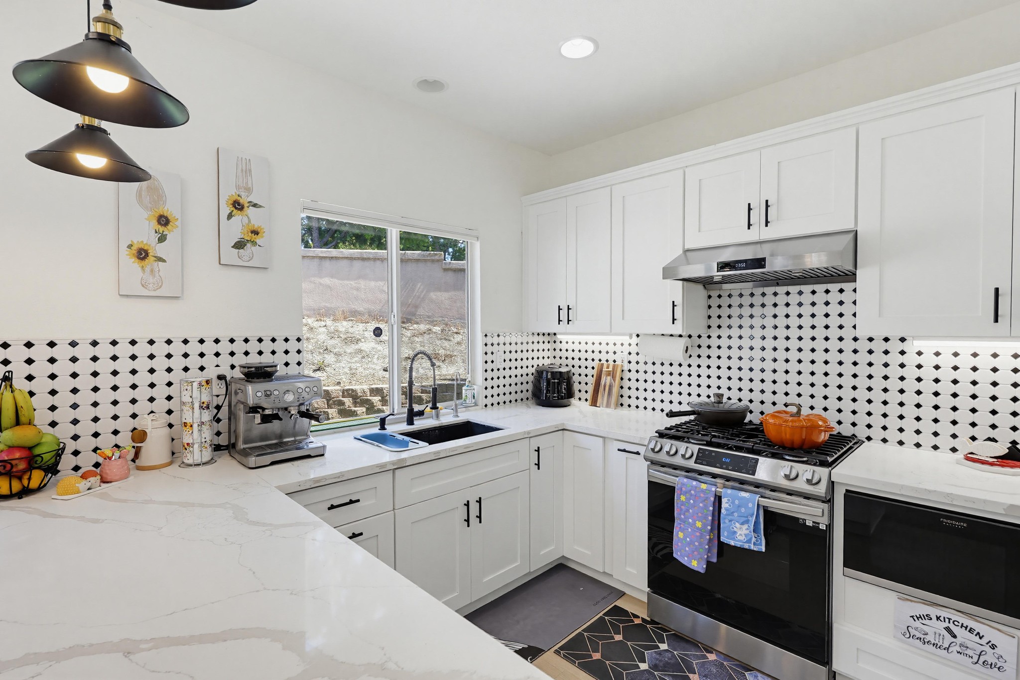 Virtual tour photo 17 of 69 for 2303 Poppy Hills Dr