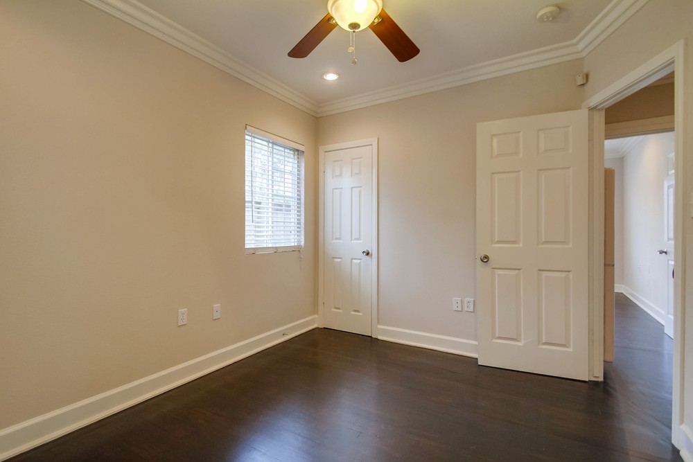 Virtual tour photo 32 of 35 for 2306 32nd St
