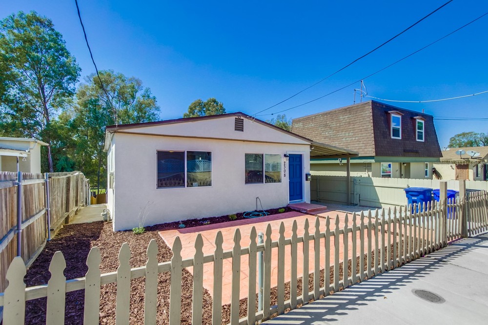 Virtual tour photo 4 of 38 for 2308 Sumac Dr
