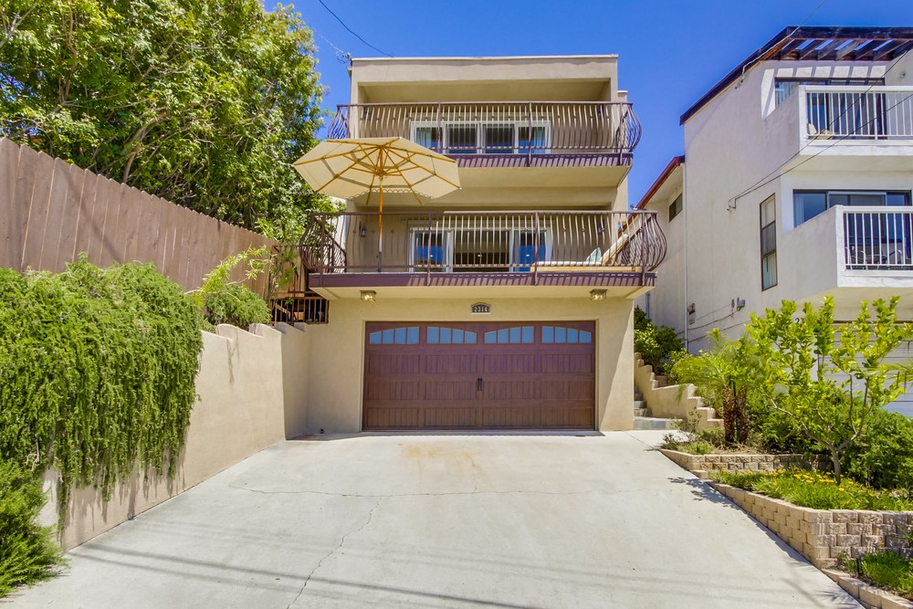 Virtual tour photo 3 of 49 for 2314 Geranium St