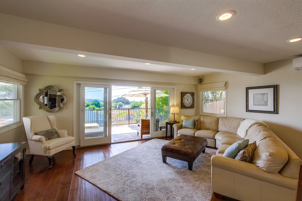 Virtual tour photo 5 of 49 for 2314 Geranium St