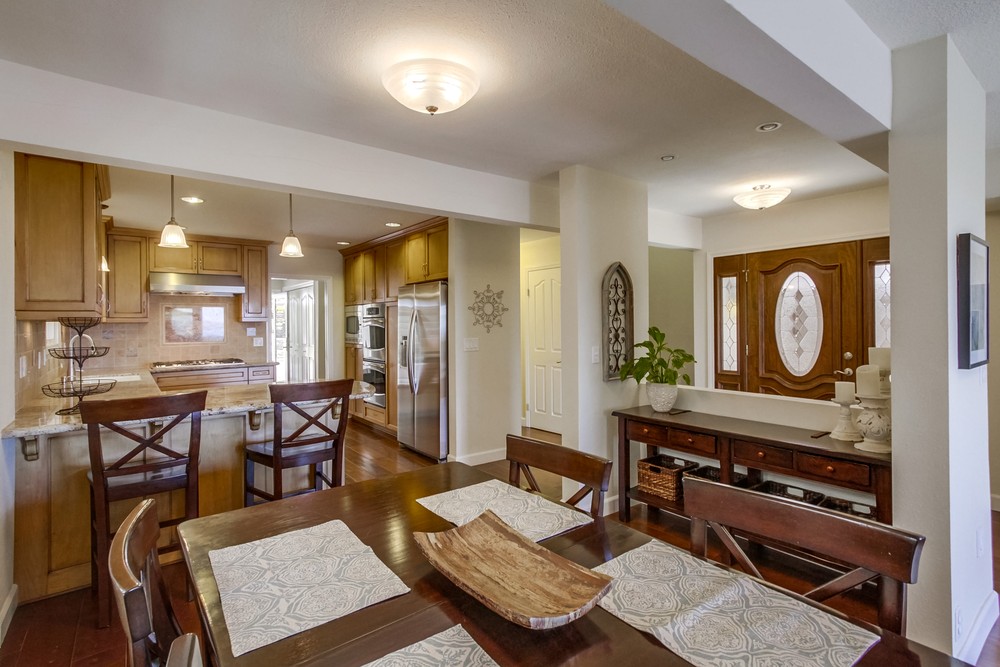 Virtual tour photo 11 of 49 for 2314 Geranium St