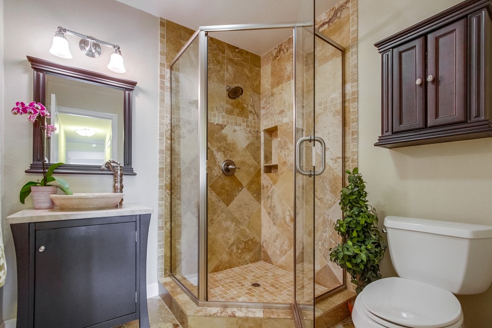Virtual tour photo 17 of 49 for 2314 Geranium St