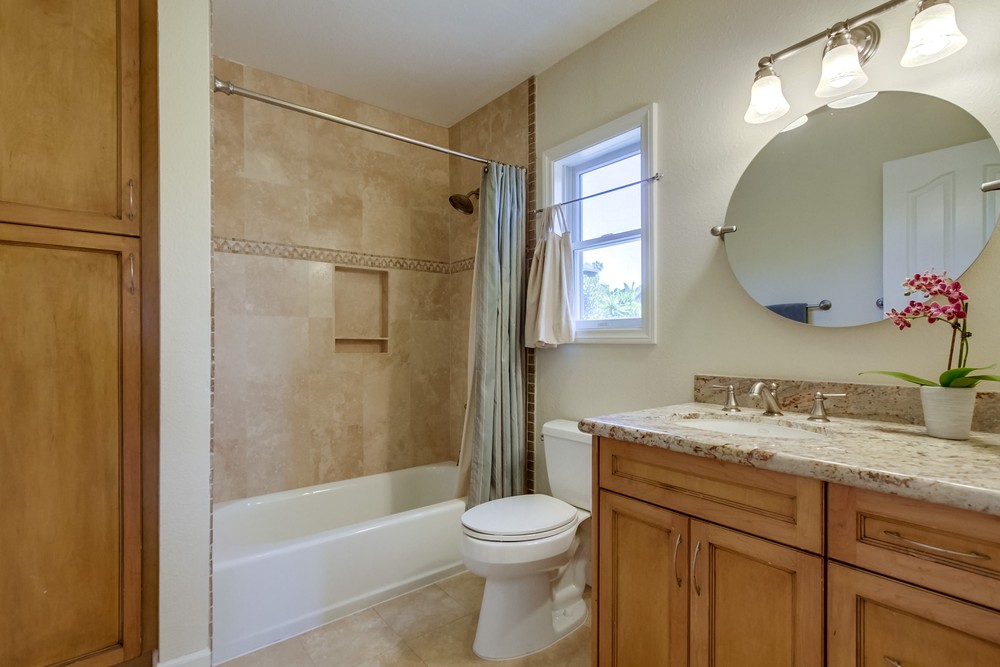 Virtual tour photo 42 of 49 for 2314 Geranium St