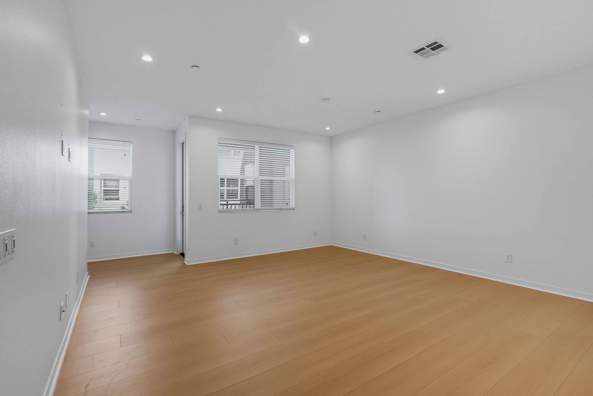 Virtual tour photo 12 of 58 for 2316 Synergy