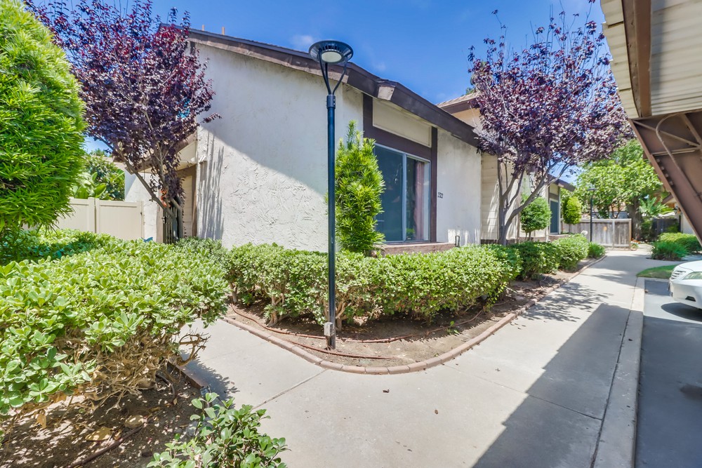 Virtual tour photo 1 of 34 for 2322 Tocayo Ave UNIT 65