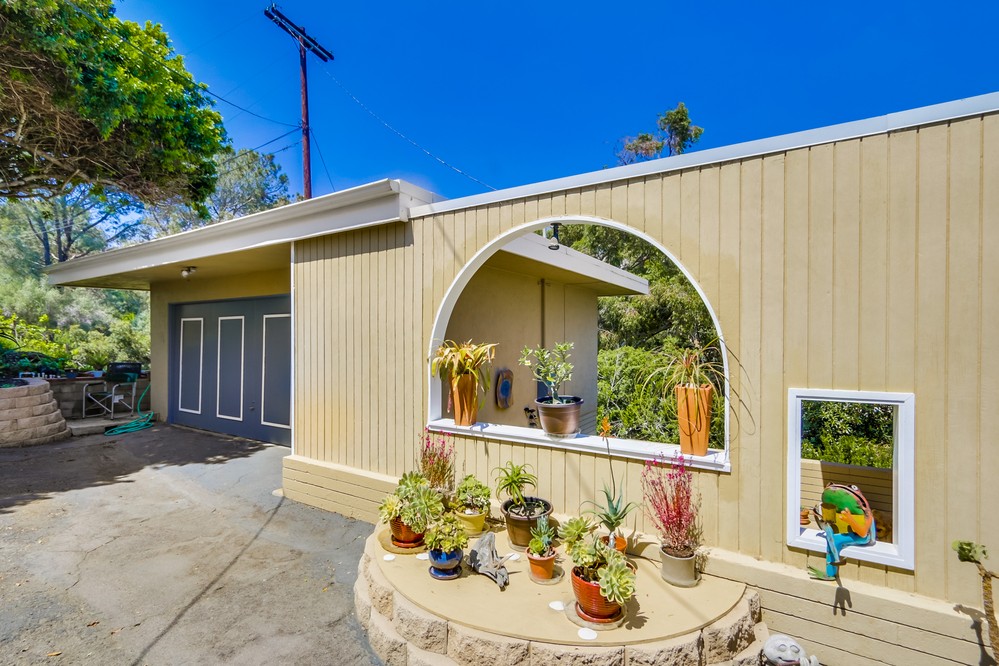Virtual tour photo 6 of 66 for 2324 Locust Street