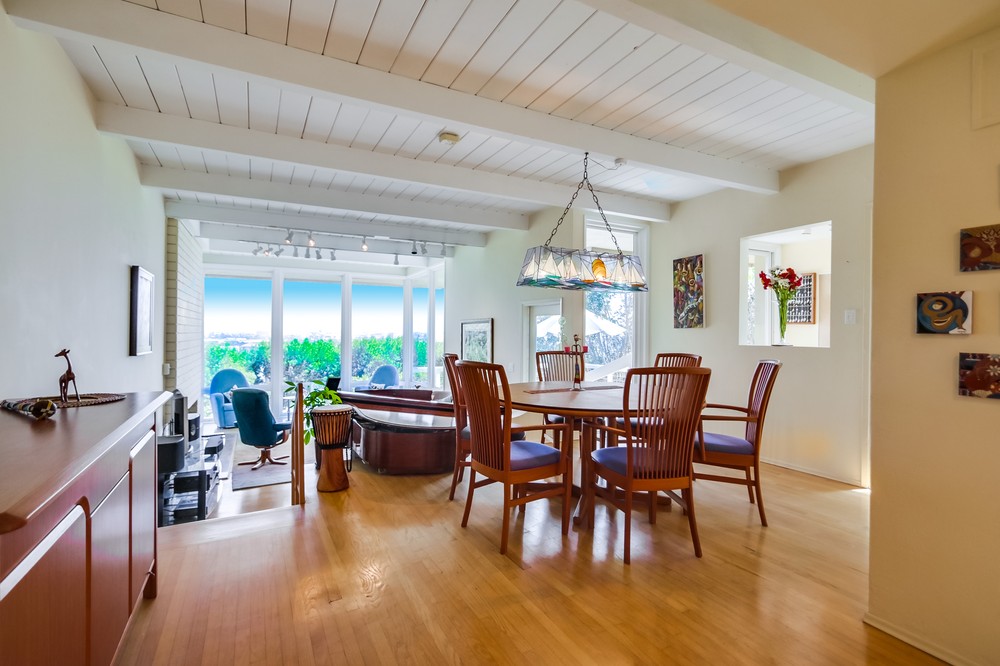 Virtual tour photo 9 of 66 for 2324 Locust Street