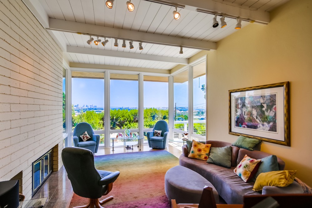 Virtual tour photo 10 of 66 for 2324 Locust Street