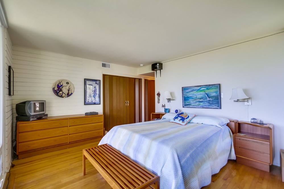 Virtual tour photo 29 of 66 for 2324 Locust Street