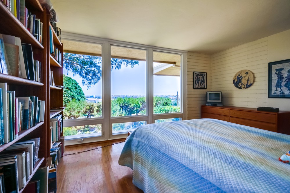 Virtual tour photo 30 of 66 for 2324 Locust Street