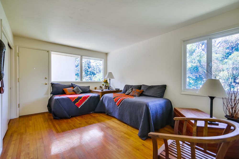 Virtual tour photo 35 of 66 for 2324 Locust Street