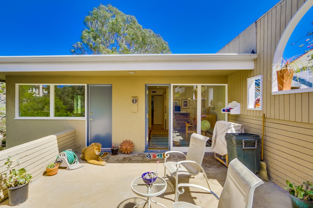 Virtual tour photo 43 of 66 for 2324 Locust Street