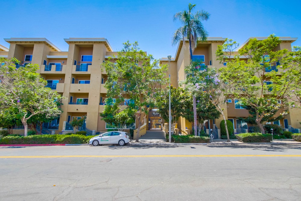 Virtual tour photo 3 of 42 for 2330 1st Ave