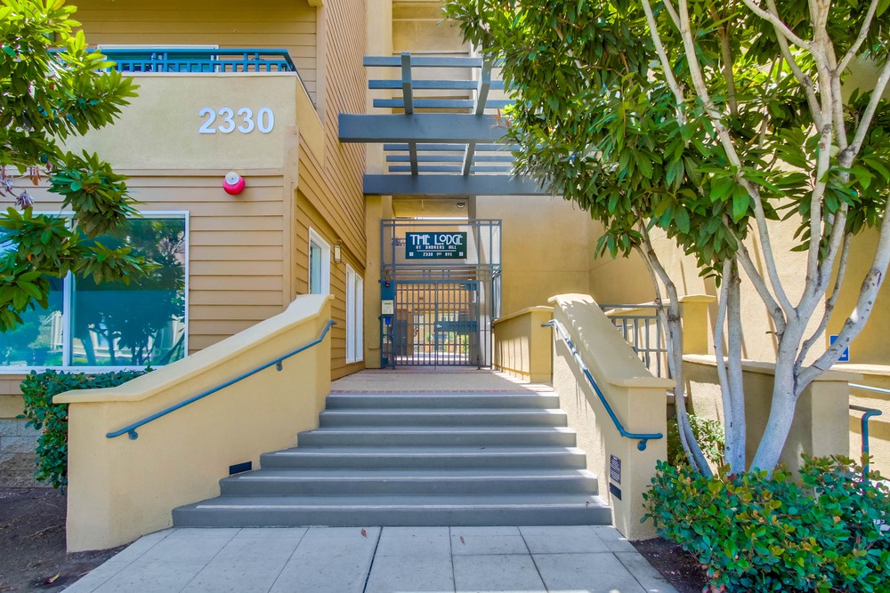 Virtual tour photo 5 of 42 for 2330 1st Ave