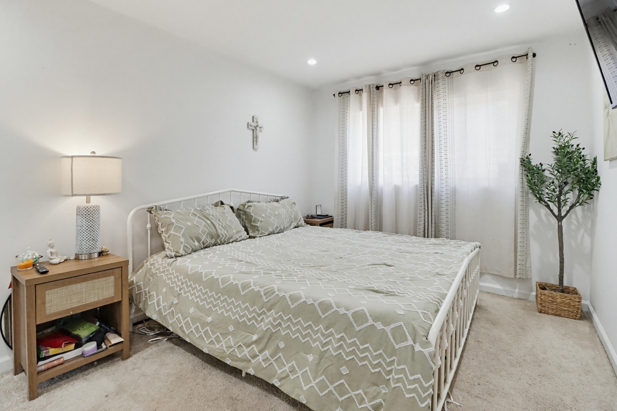 Virtual tour photo 20 of 86 for 2330 Di Foss St