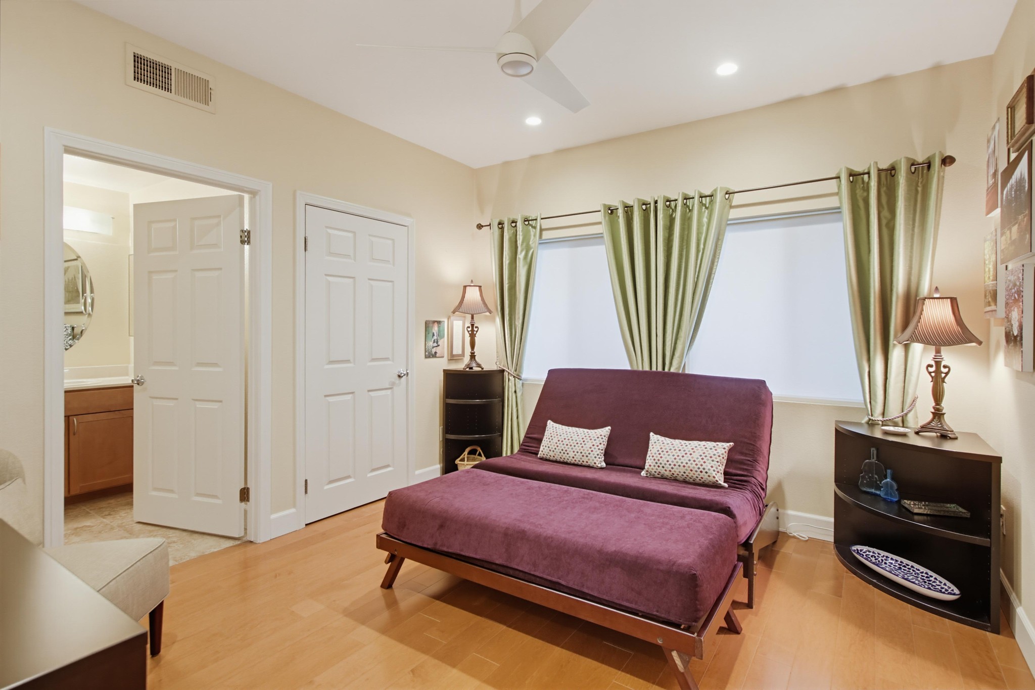 Virtual tour photo 29 of 80 for 2330 First Ave. Unit 412