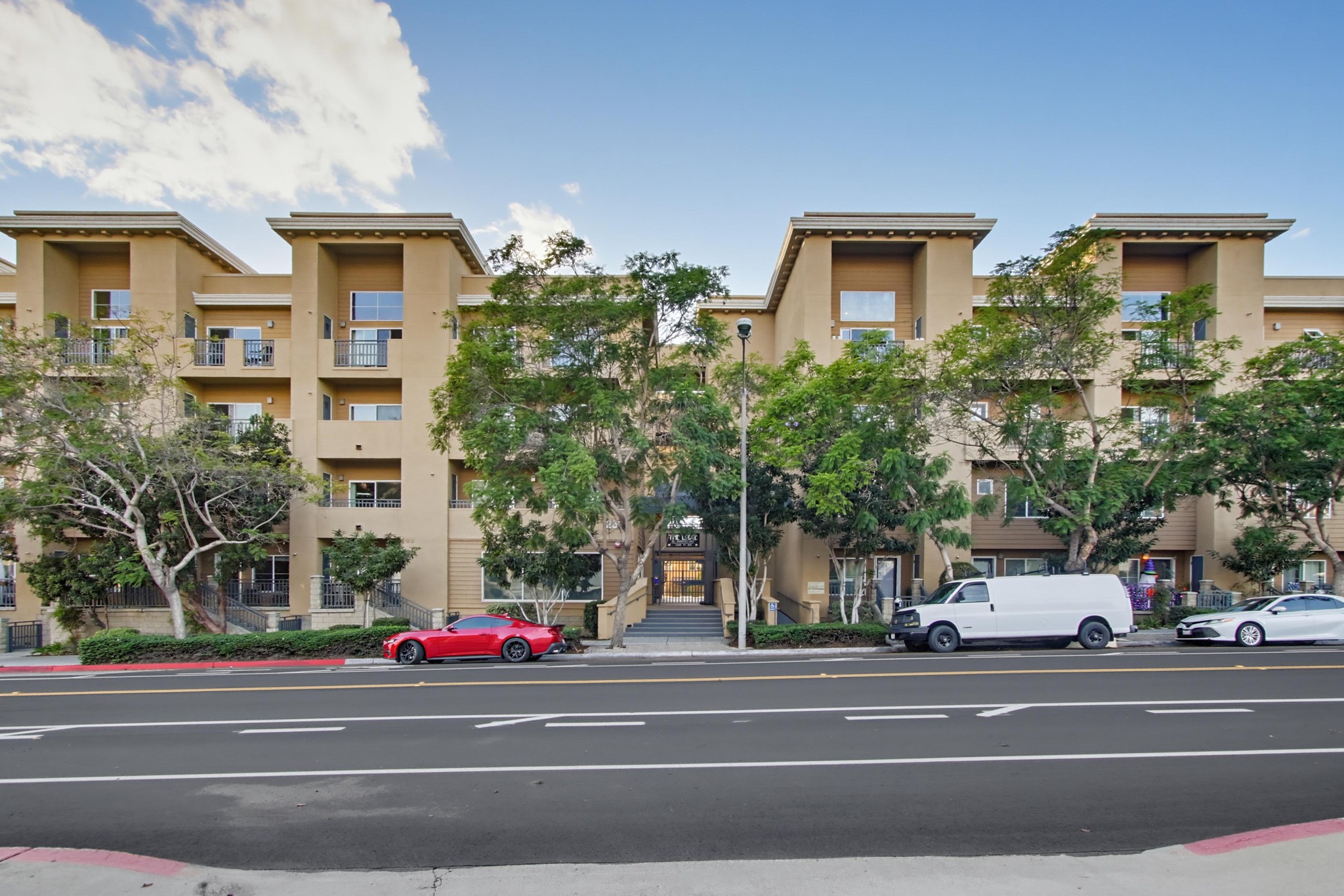 Virtual tour photo 58 of 80 for 2330 First Ave. Unit 412