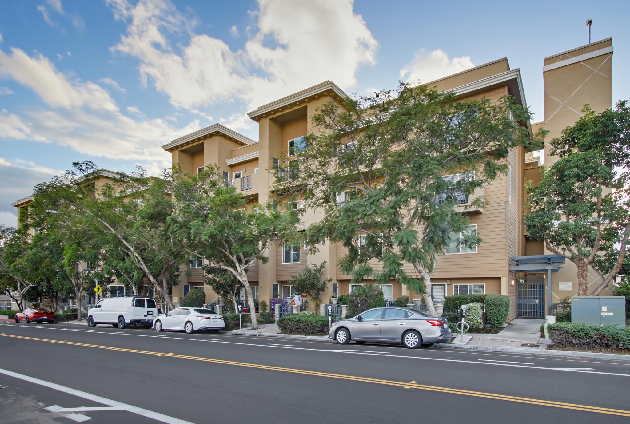 Virtual tour photo 59 of 80 for 2330 First Ave. Unit 412