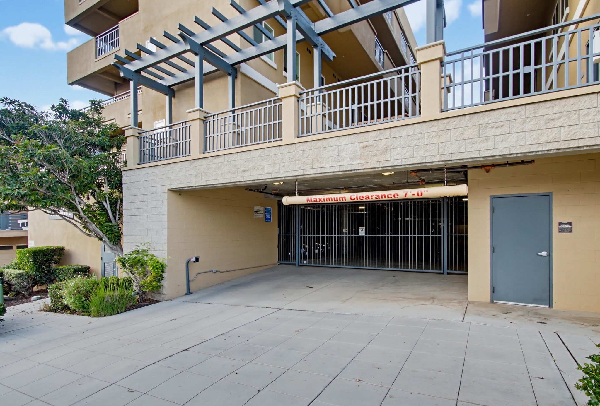 Virtual tour photo 68 of 80 for 2330 First Ave. Unit 412