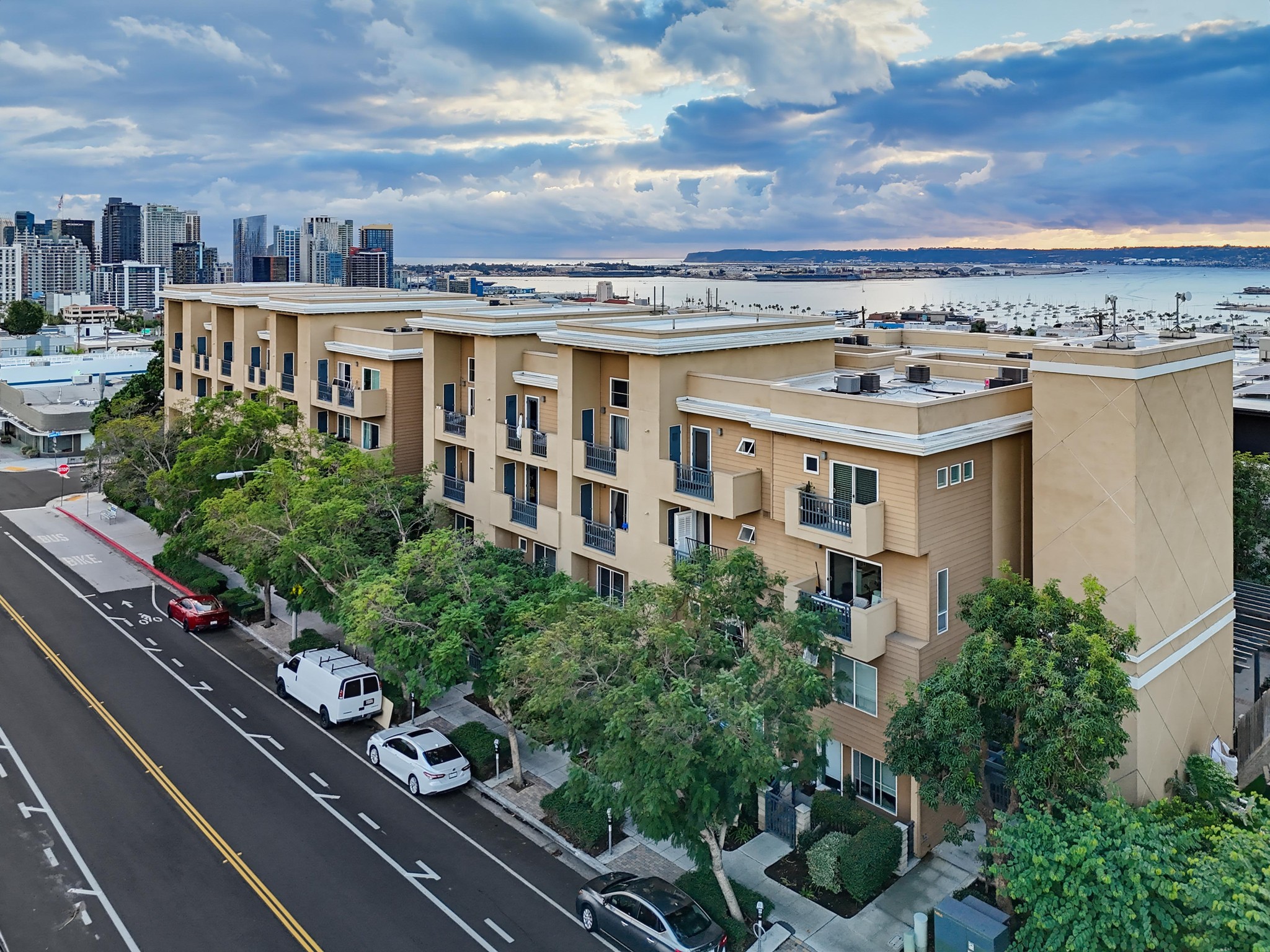 Virtual tour photo 78 of 80 for 2330 First Ave. Unit 412