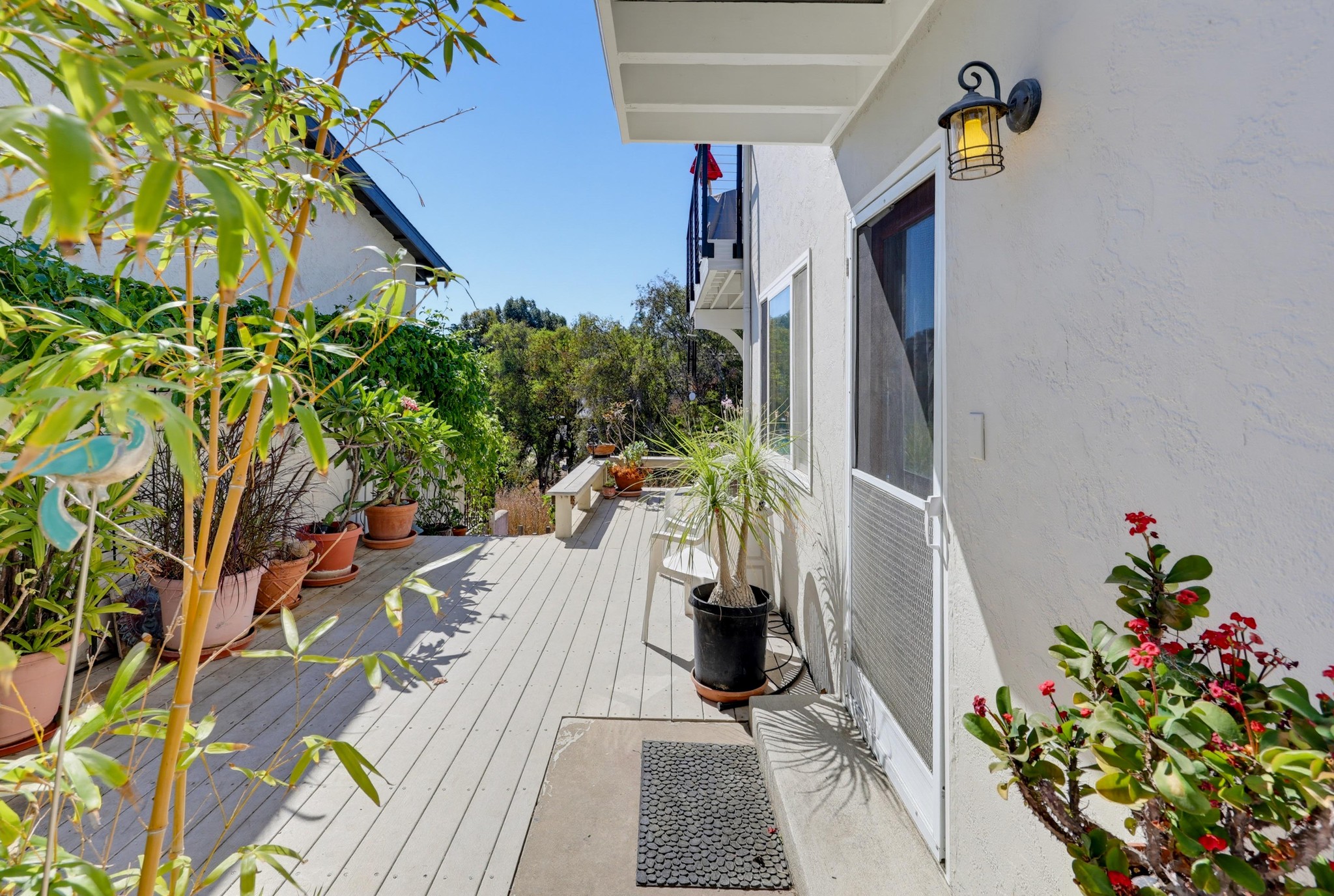 Virtual tour photo 9 of 68 for 2330 Montclair St