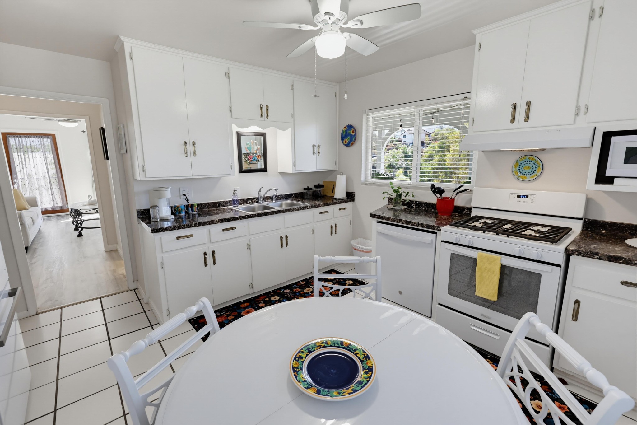 Virtual tour photo 24 of 68 for 2330 Montclair St