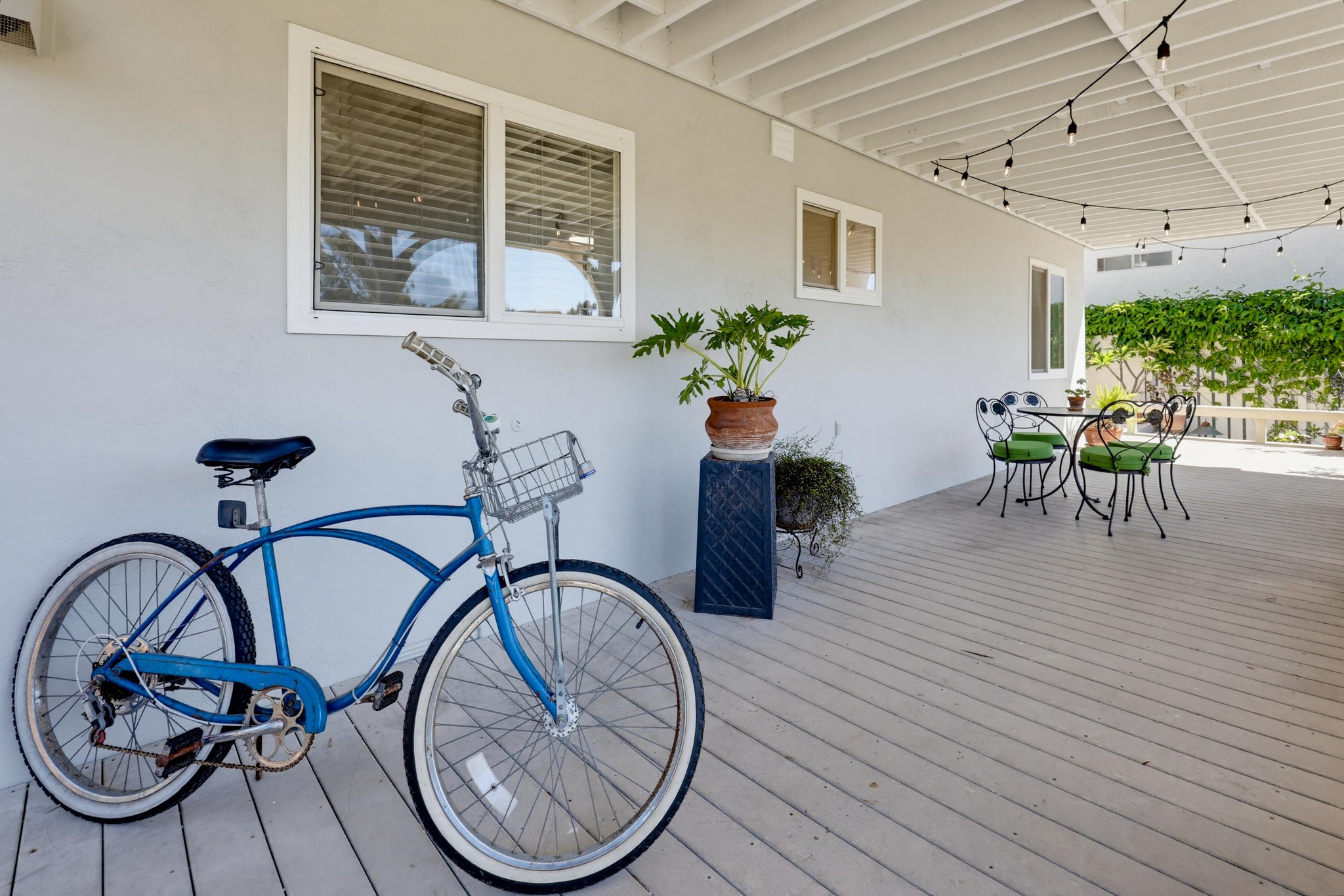 Virtual tour photo 53 of 68 for 2330 Montclair St