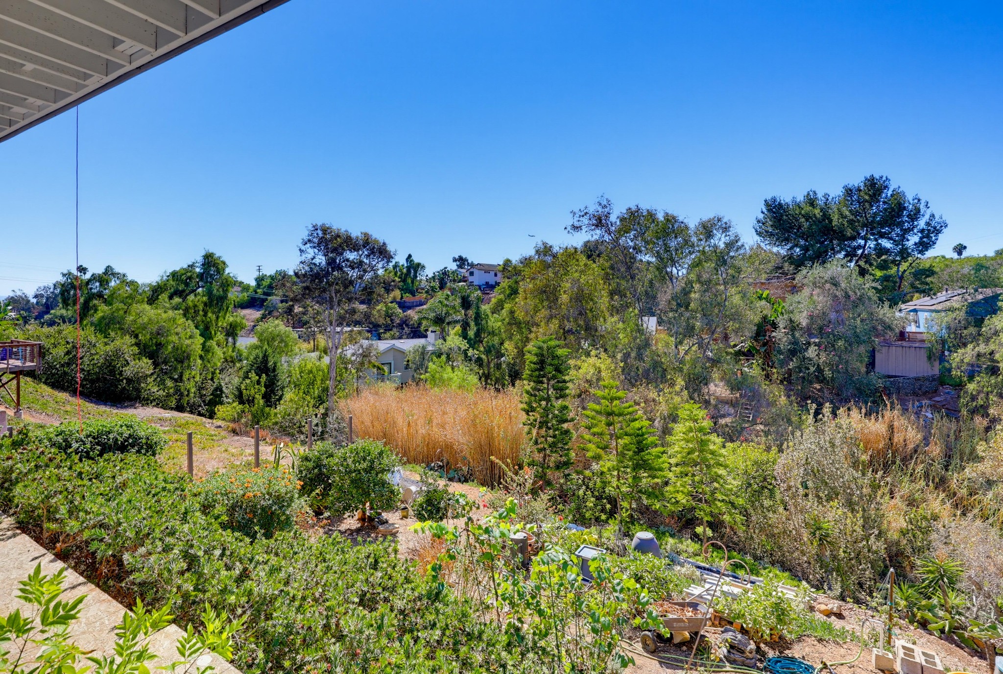 Virtual tour photo 56 of 68 for 2330 Montclair St