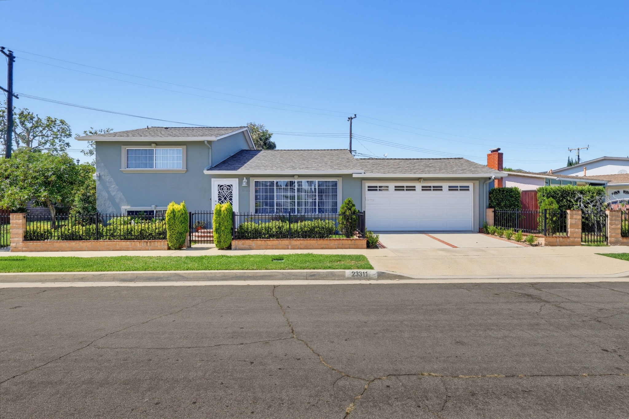 Virtual tour photo 1 of 104 for 23311 Broadwell Ave